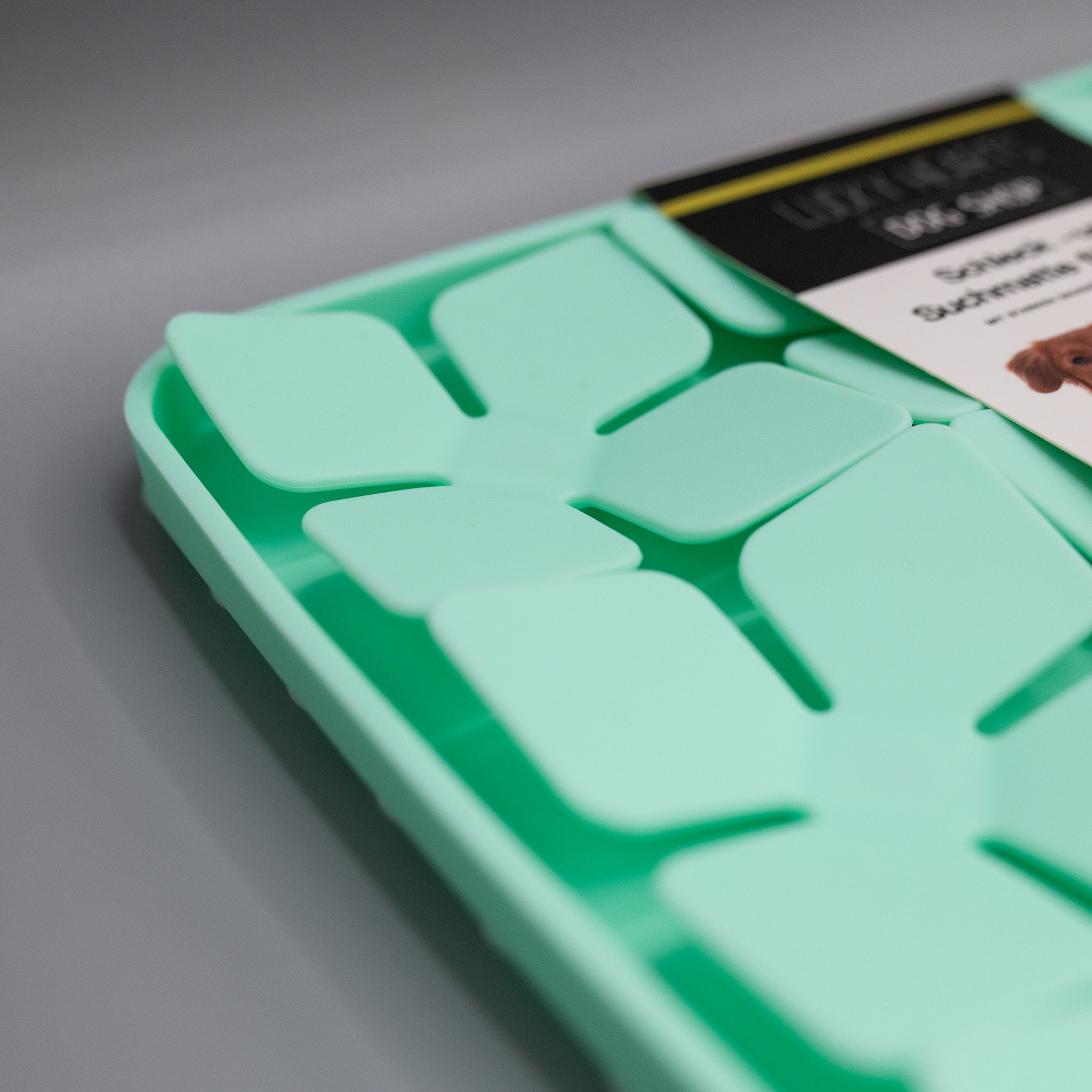 Schleck- & Suchmatte "Fly"