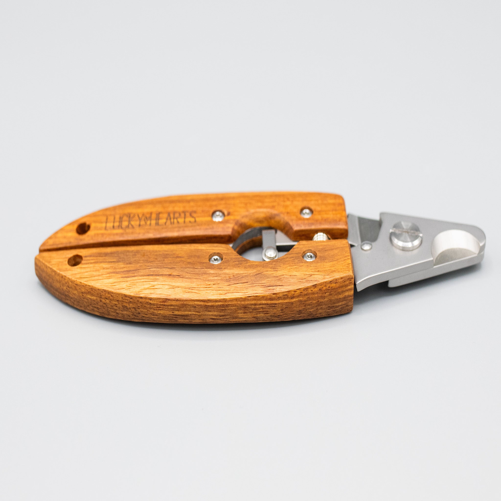 Premium claw pliers with wooden handle